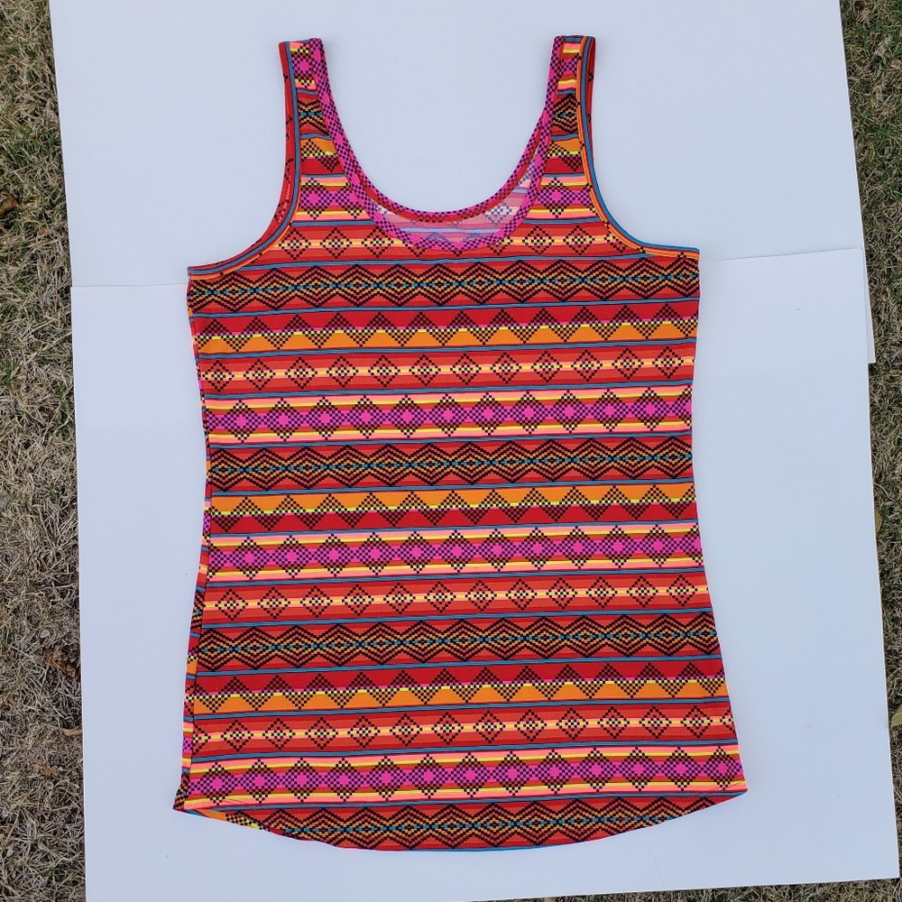 3/$15 No Boundaries Tank Top XXL